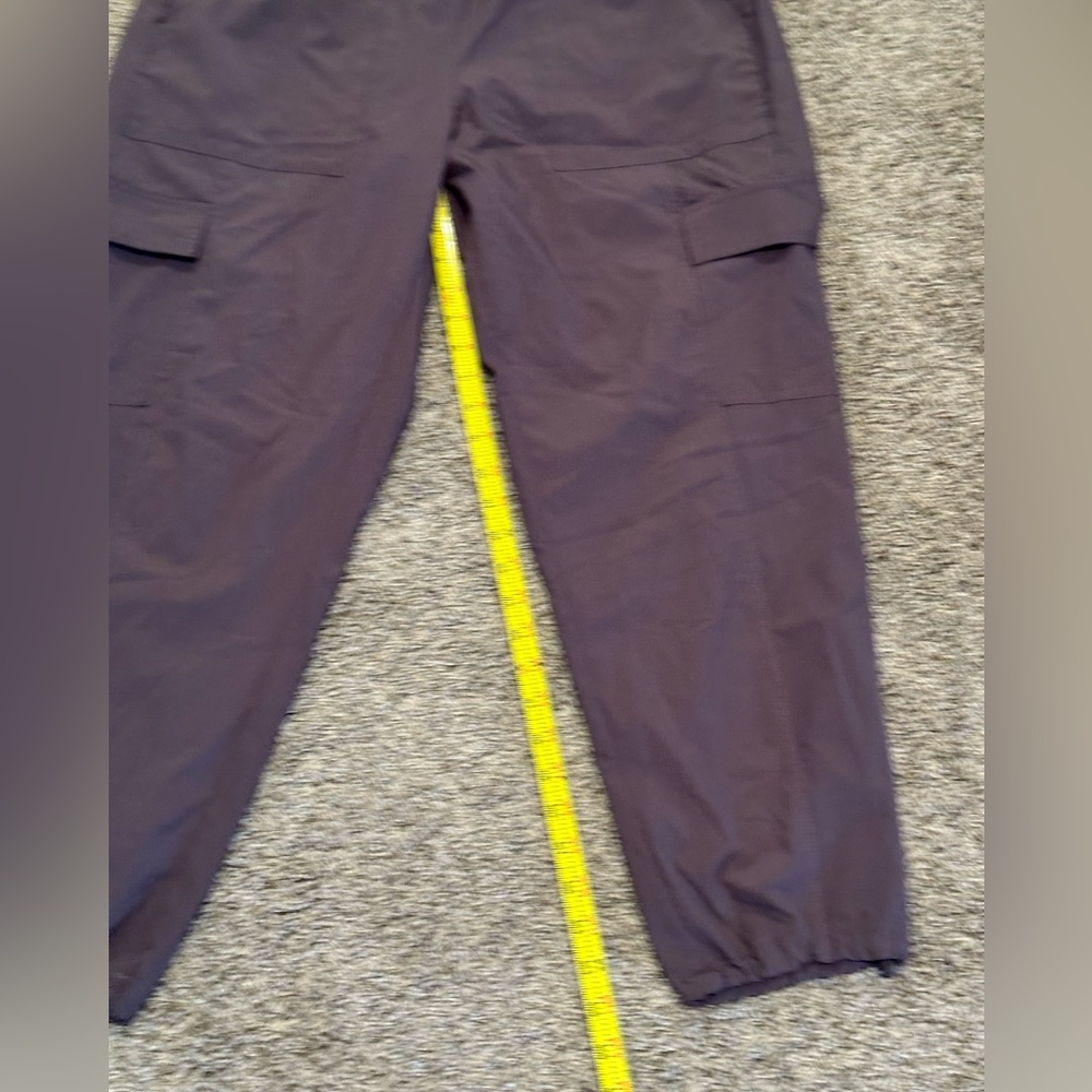 Women’s Apana Large Brown Cargo Crop Pants - Picture 8 of 12